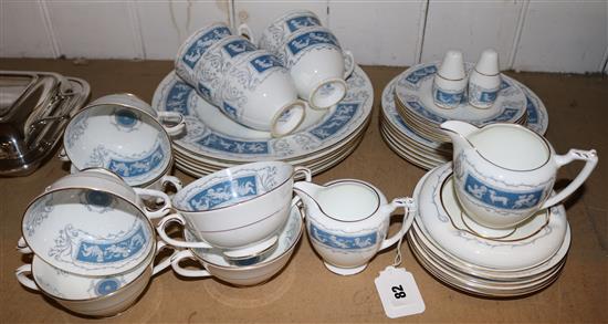 Coalport Reveley Dinner service